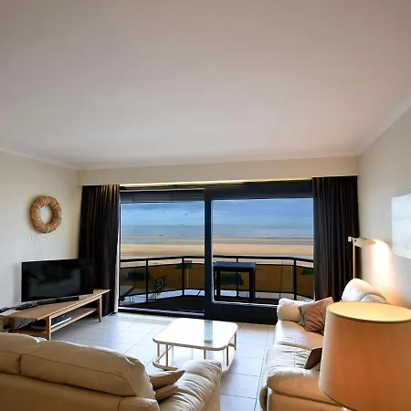 Seaside Escape W Balcony